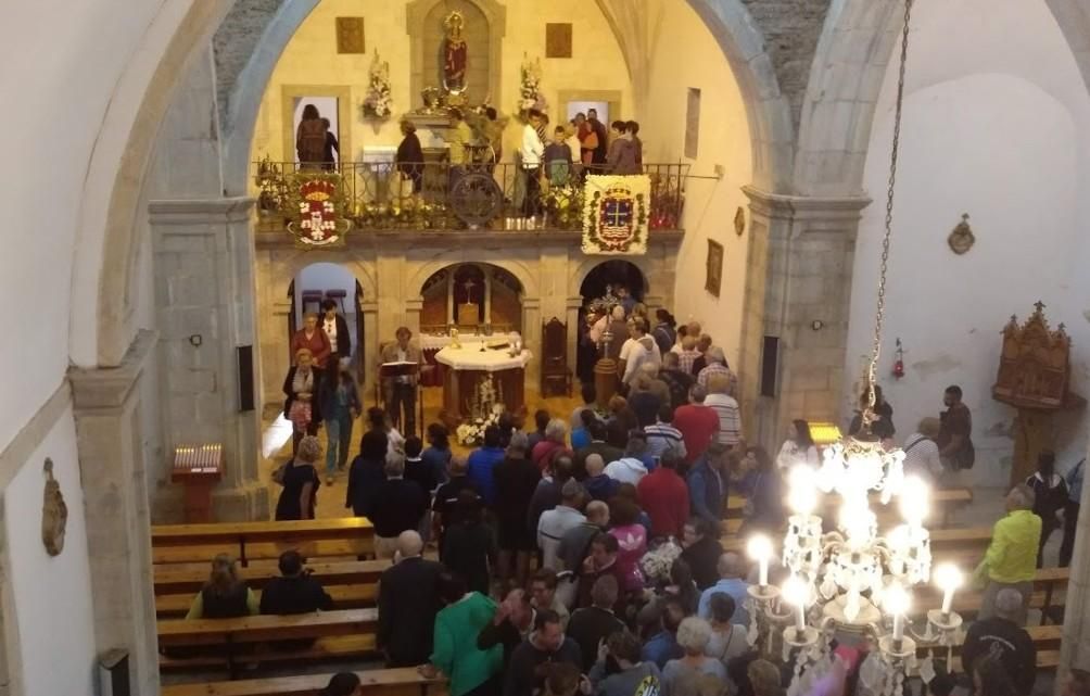 Colas para la tradición de los romeros ante la Virgen de Carrasconte, de Babia y Laciana.