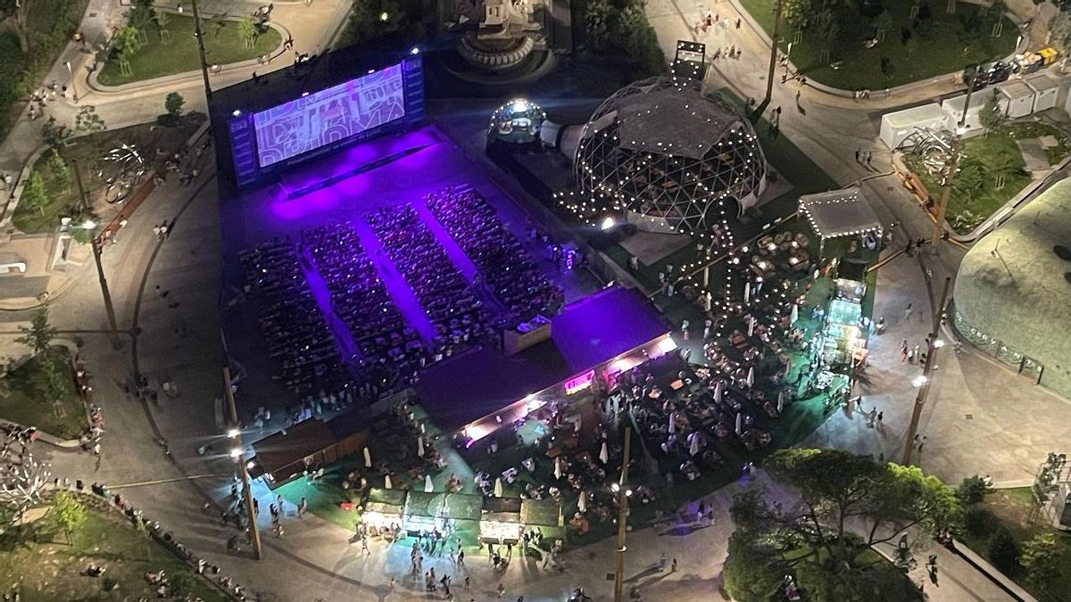 Imagen panorámica del recinto de La Estival en la Plaza de España de Madrid