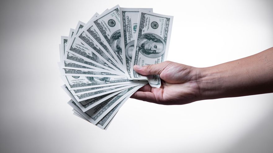 El dólar blue y el MEP se dispararon tras el recambio en el Ministerio de Economía