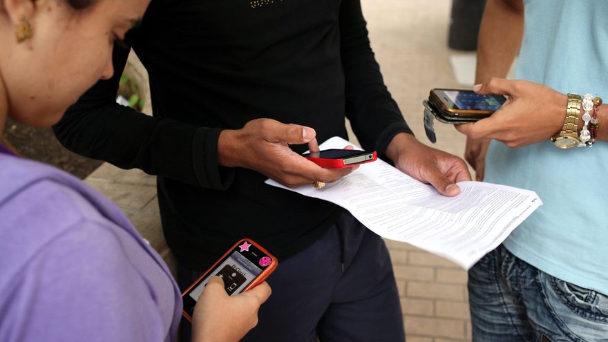 Phubbing o ningufoneo y su influencia en los adolescentes: una investigación convertida en tesis de la Universidad de La Rioja