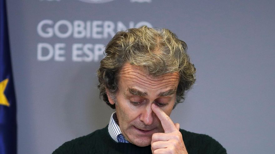 El director del Centro de Coordinación de Alertas y Emergencias Sanitarias, Fernando Simón, ofrece una rueda de prensa en la sede del Ministerio de Sanidad. EFE/David Fernández