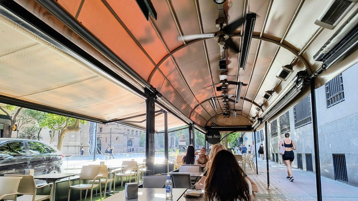 Terraza en agosto en Zaragoza.