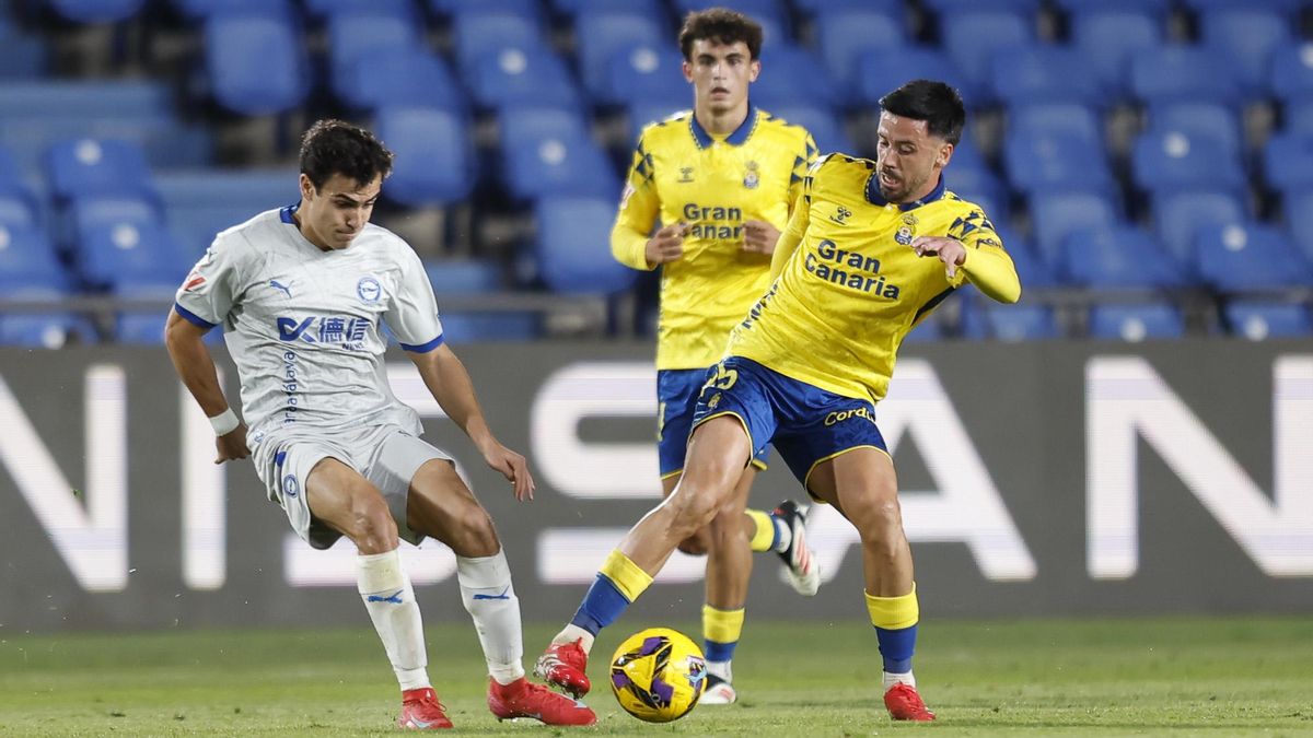 Javi Muñoz en el duelo ante el Alavés