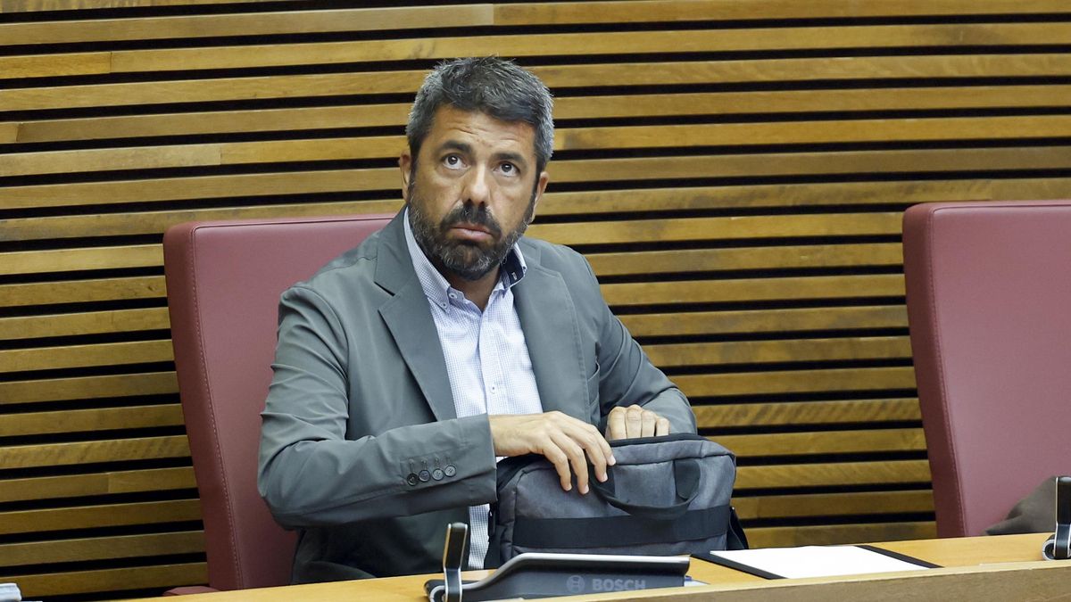 "La horca te espera": la Fiscalía pide 3.000 euros de multa a un joven por un mensaje contra Mazón en redes sociales