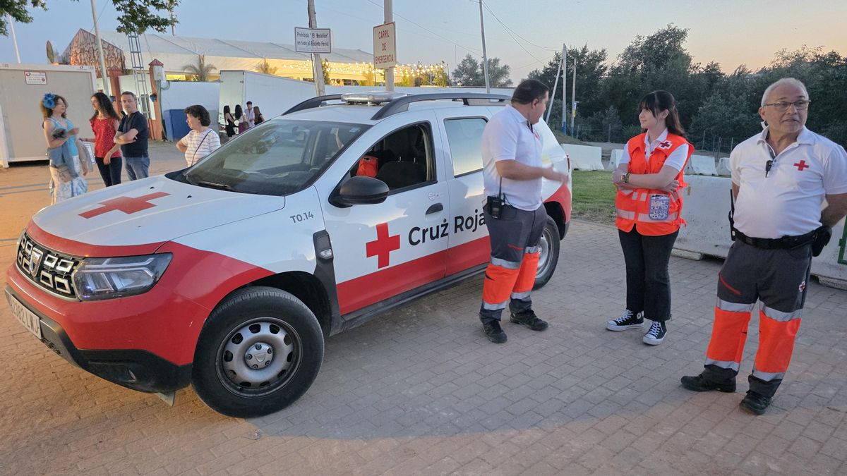 Voluntarios de Cruz Roja en la Feria.