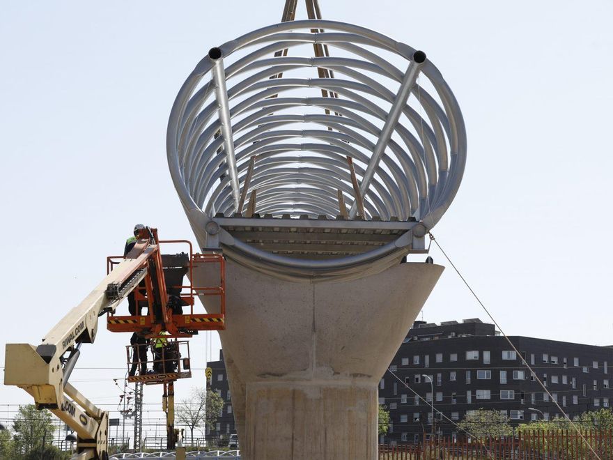 Primer tramo de la pasarela entre Butarque y San Cristóbal