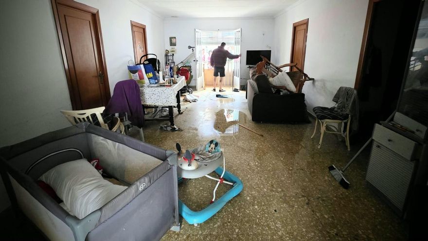 La madrugada más aterradora en Oliva: "Cruzamos con el bebé en brazos una calle convertida en río"