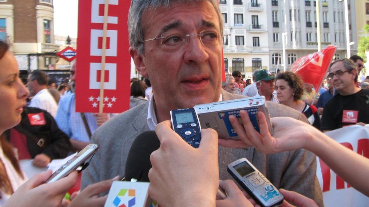 Portavoz de IU en la Asamblea de Madrid pone su cargo a disposición de la dirección y de los nuevos candidatos