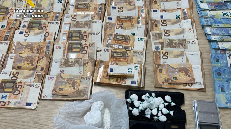 Dinero y droga intervenida