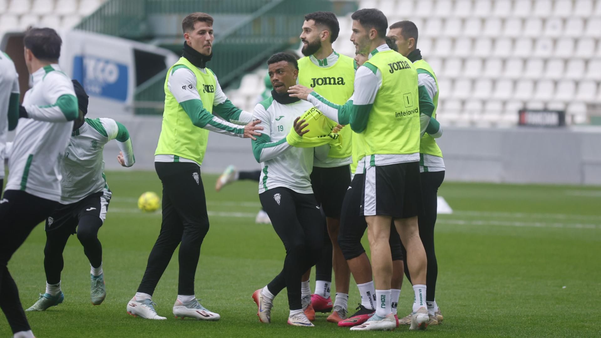 Las imágenes del primer entrenamiento del 2026 del Córdoba CF