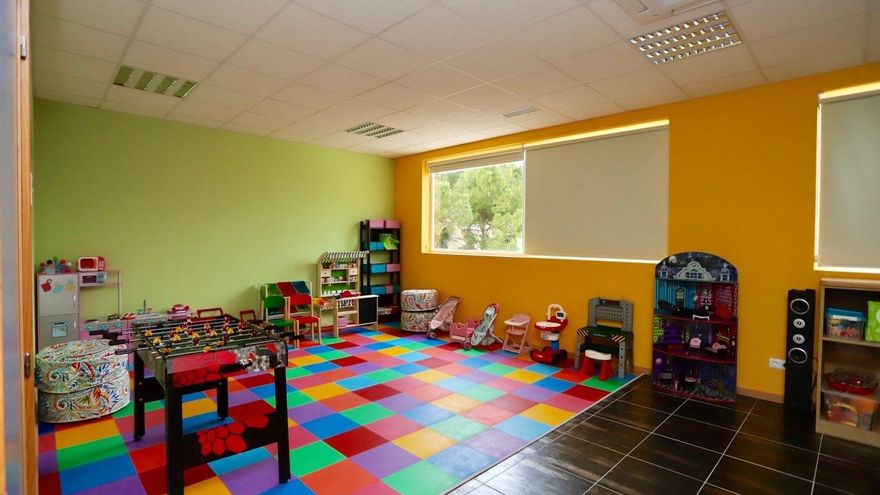 UGT denuncia la licitación de las ludotecas en Zaragoza: "Quieren convertirlos en simples centros de juego"