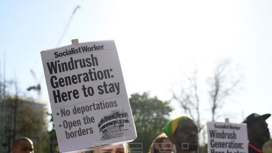 Protesta en Londres por el trato a los inmigrantes caribeños