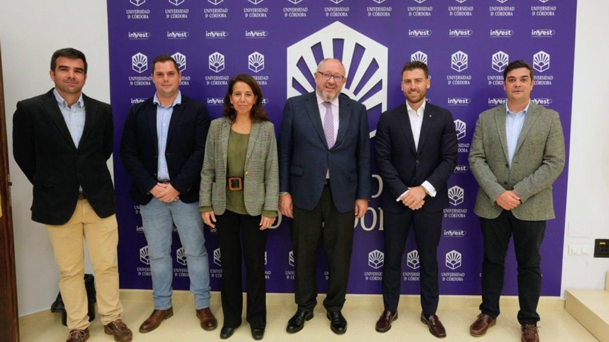 La UCO, Agróptimum y una asociación australiana se unen para estudiar el cultivo del pistacho en zonas cálidas