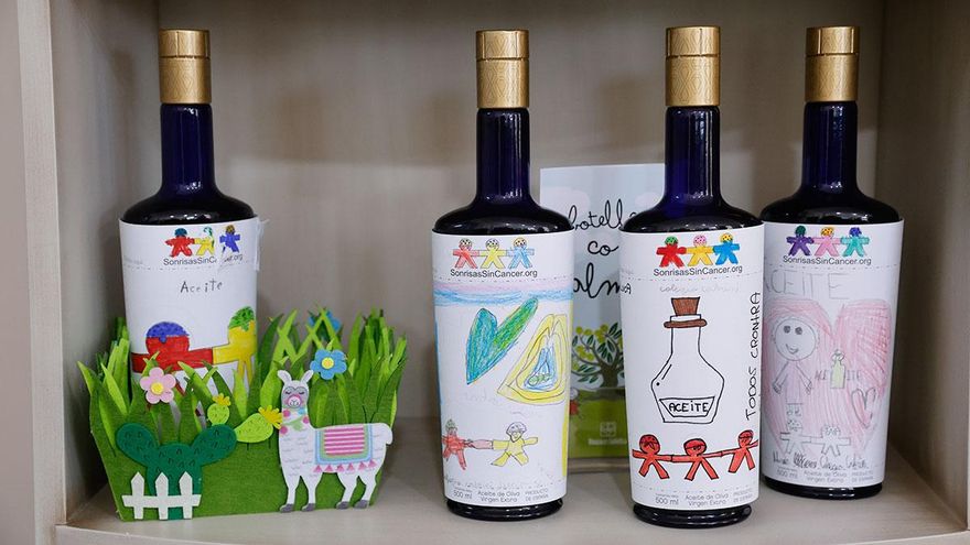 'Botellas con Alma': el proyecto solidario de la Subbética que ha reunido miles de euros para luchar contra la leucemia infantil