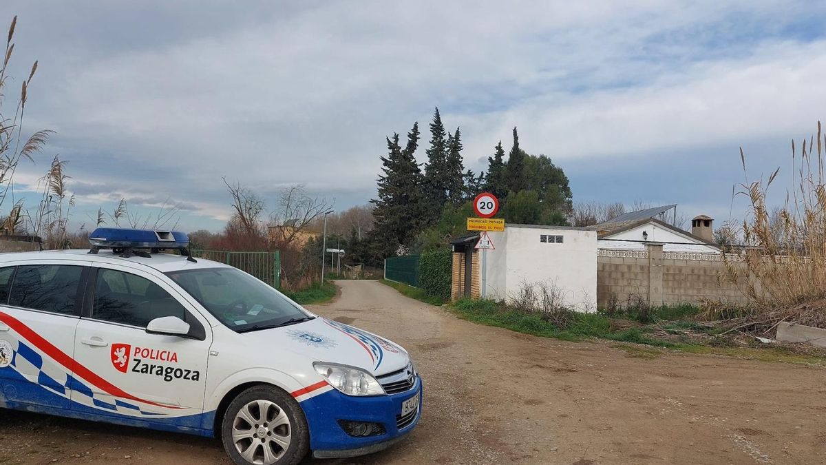 Coche de la Policía Local en Movera