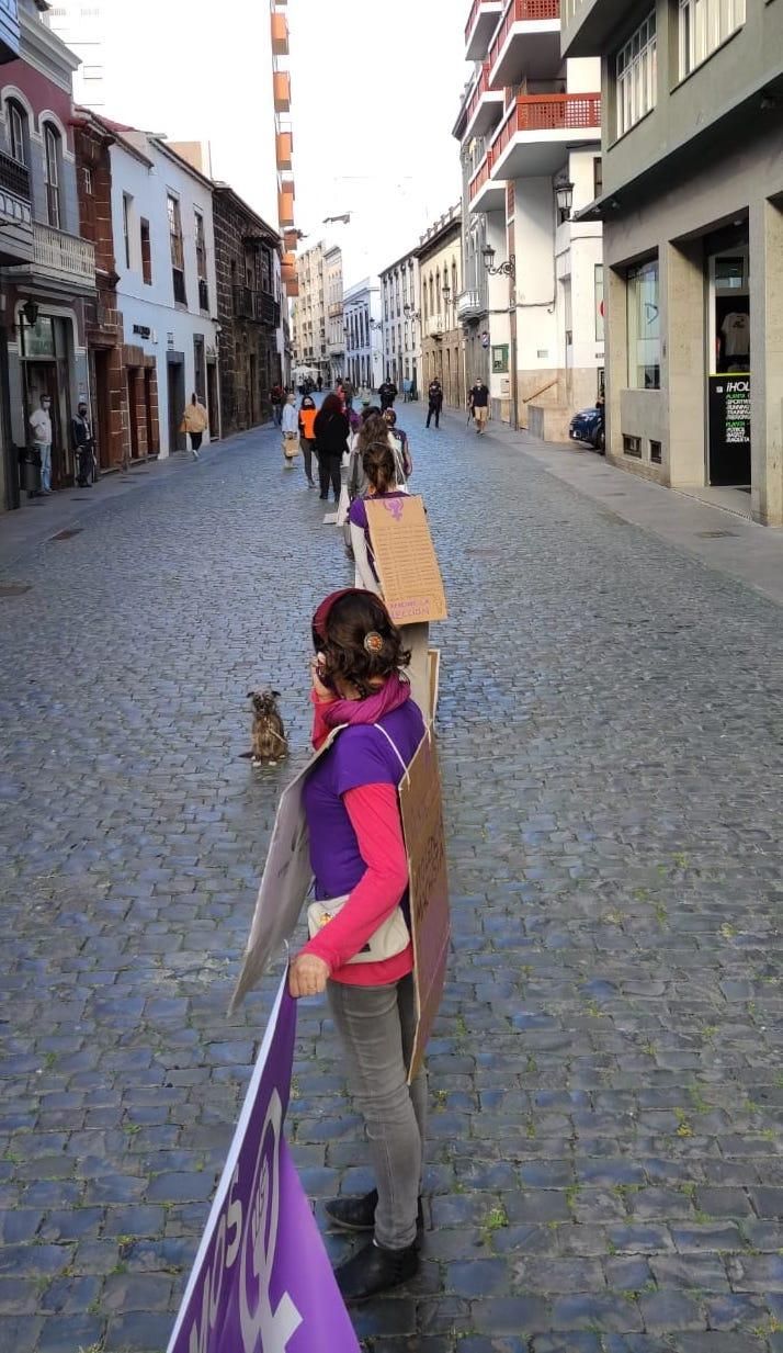 Cadena humana del 8M en la Calle Real.