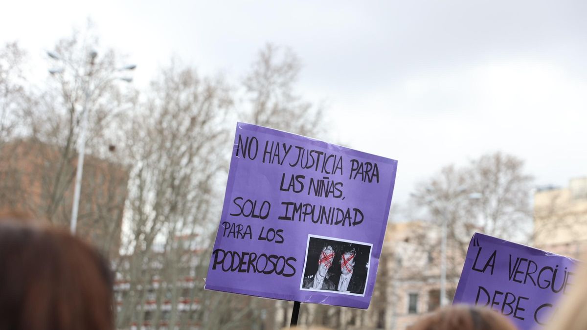 Una de las pancartas en la marcha feminista por este 8M en Madrid