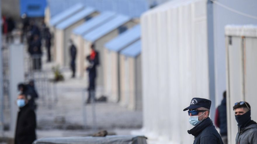 Continúan las críticas a Grecia por el trato a los refugiados