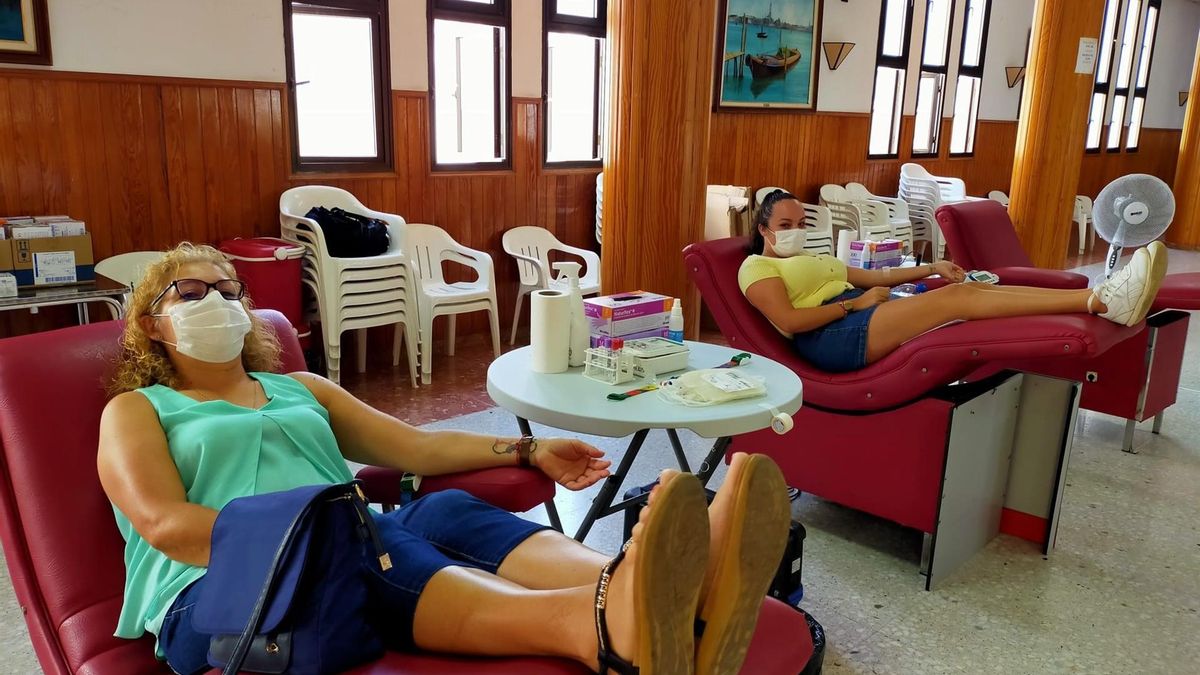 La campaña de donación de sangre del ICHH moviliza una decena de unidades móviles en cuatro islas de Canarias - CEDIDO POR CONSEJERÍA DE SANIDAD DE CANARIAS