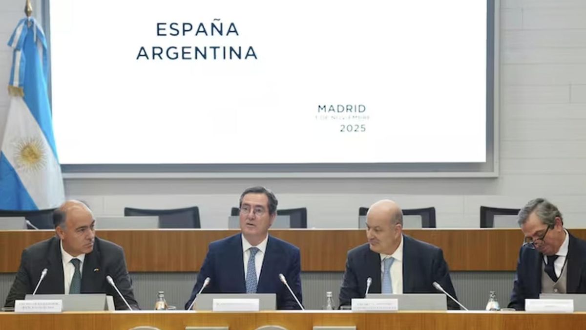 Sturzenegger, ayer en una conferencia en España.