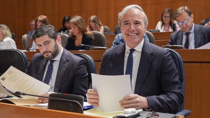 Un año de la ruptura de Vox con el PP en Aragón: Azcón gobierna sin sobresaltos... pero también sin presupuestos a la vista