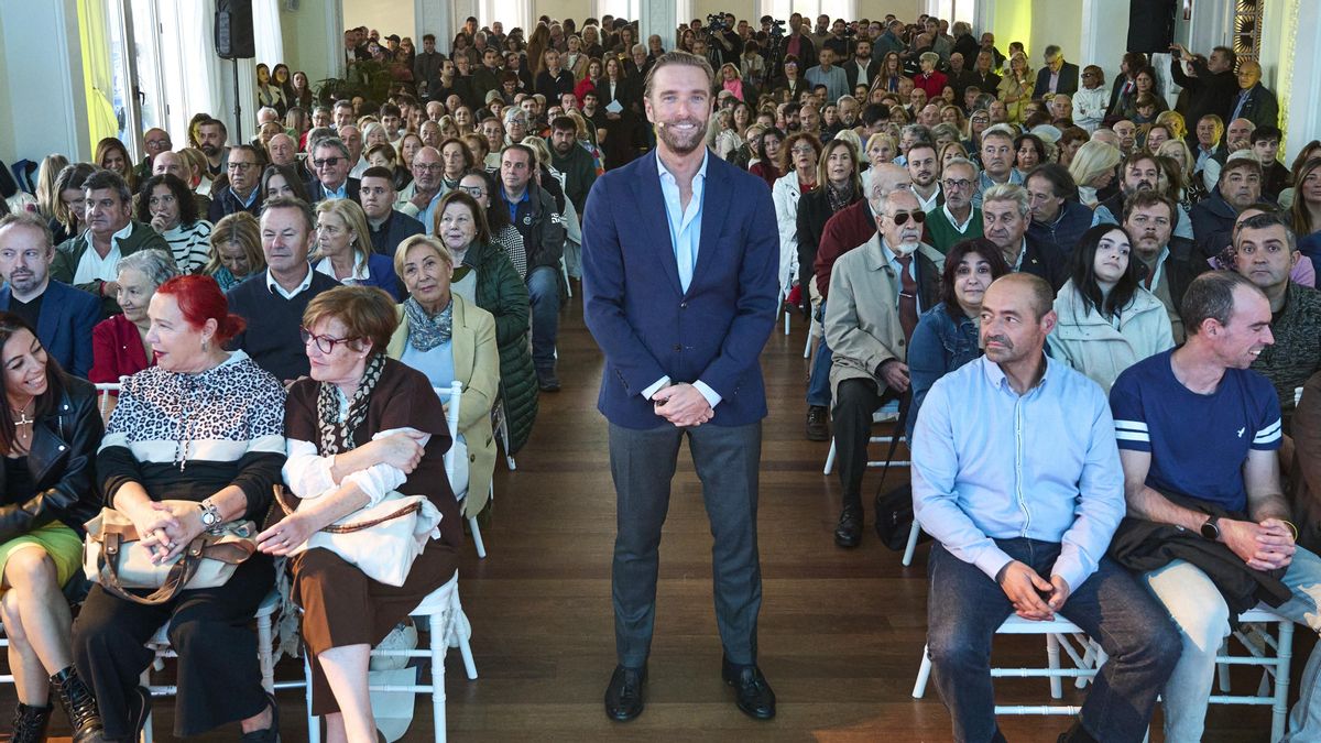 Piña se compromete a "reconstruir" Santander y pide el apoyo de "todos los vecinos" para lograrlo