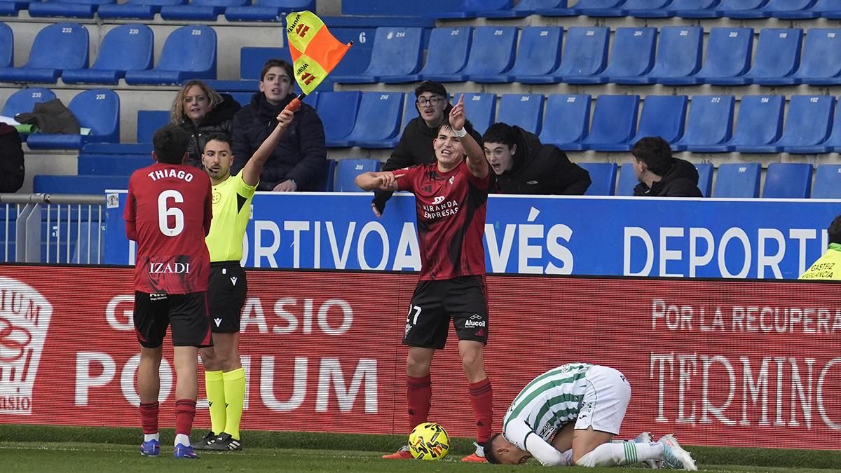 Las imágenes del CD Mirandés - Córdoba CF