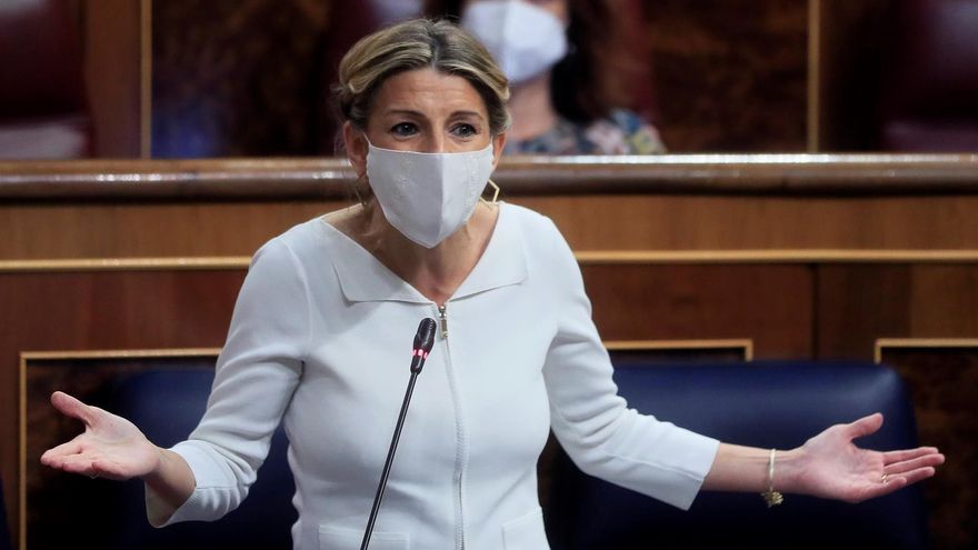 La ministra de trabajo, Yolanda Díaz, en la sesión de control al Gobierno en el Congreso de este miércoles 19 de mayo