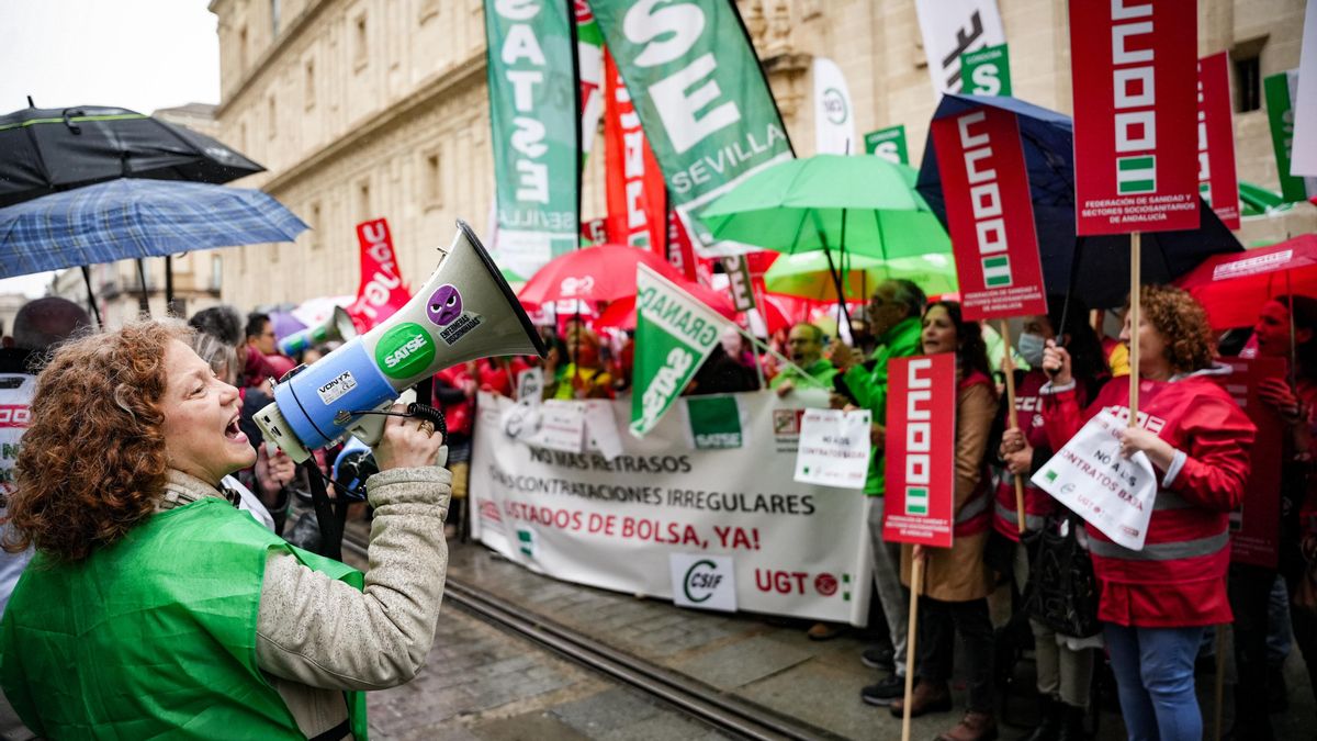 Los profesionales de la sanidad pública andaluza calientan la "gran manifestación" y protestan por sus "contratos basura"