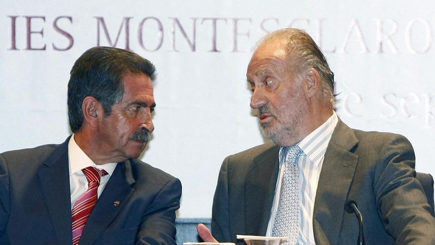 Juan Carlos de Borbón elige a Revilla para defender su honor en los tribunales tras cinco años desaparecido