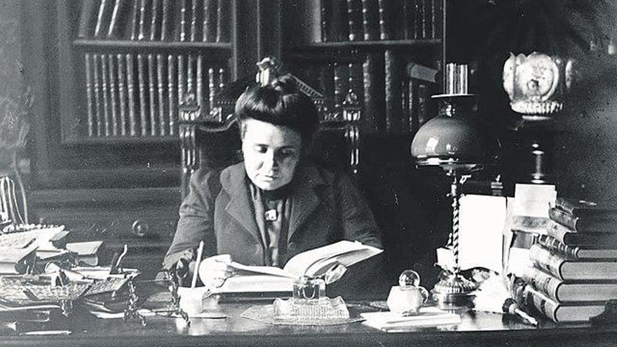 La pionera que fue la primera mujer en ejercer la medicina y luchó contra el corsé en su tesis doctoral