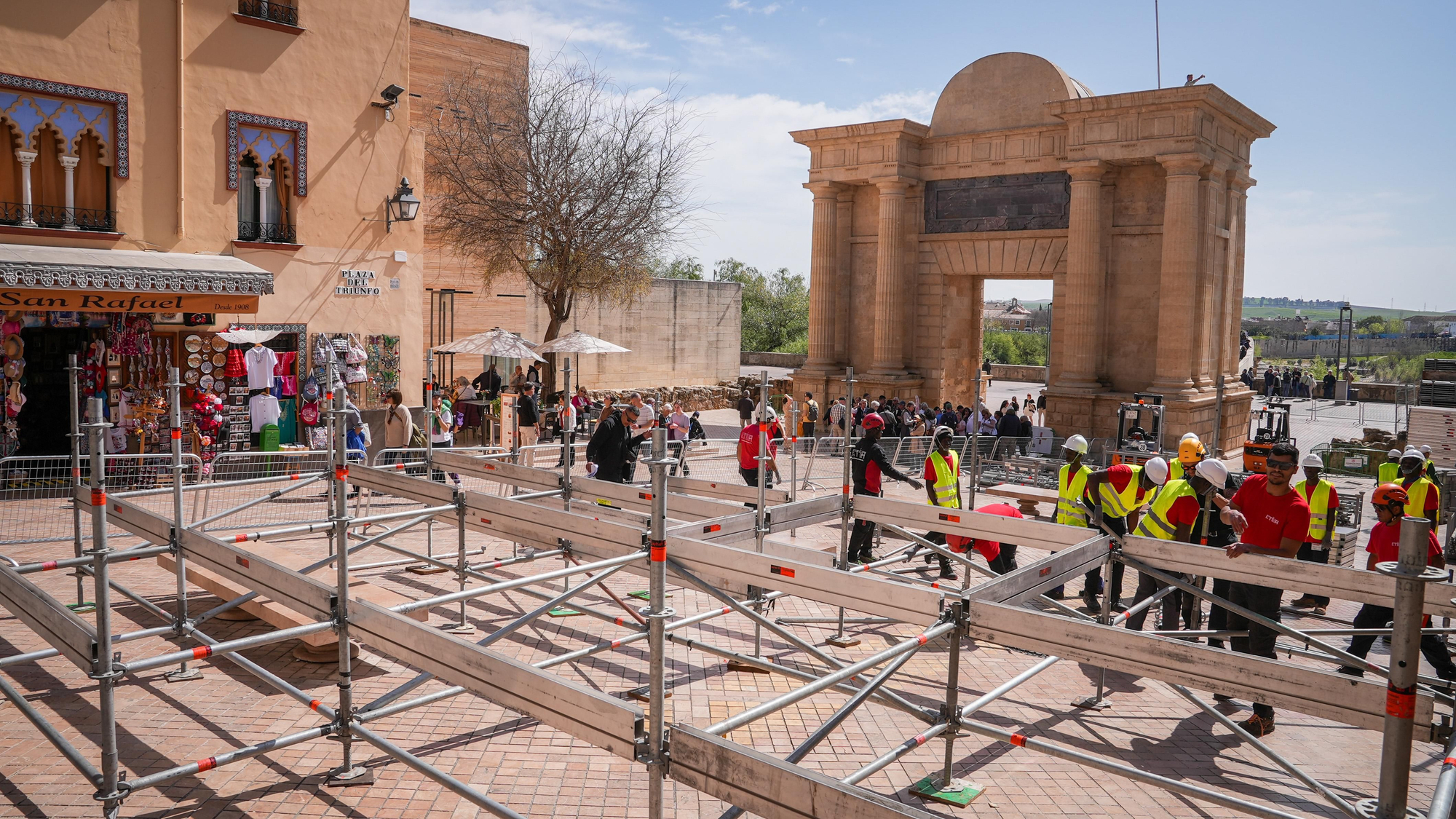 Montaje de la Carrera Oficial