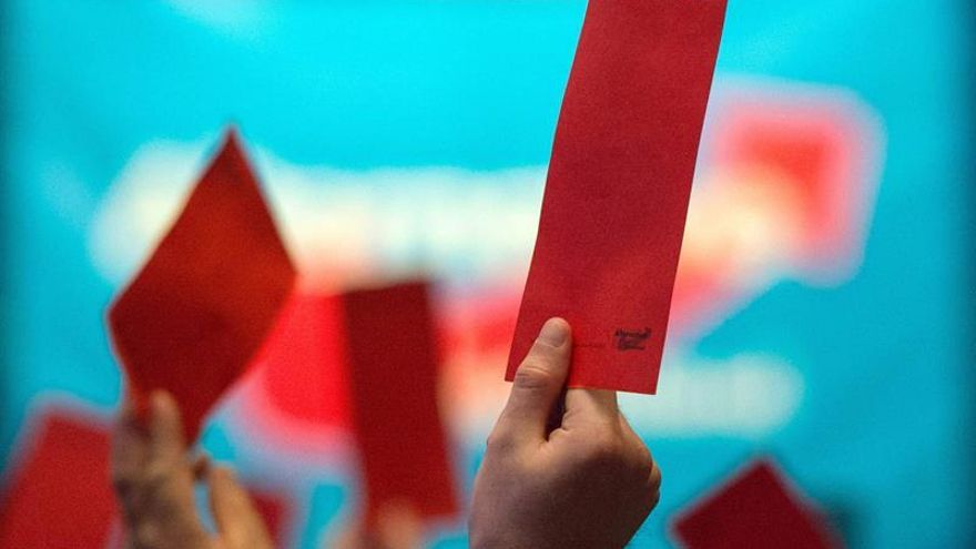 La derecha radical desafía a Merkel y rechaza al islam como "parte de Alemania"