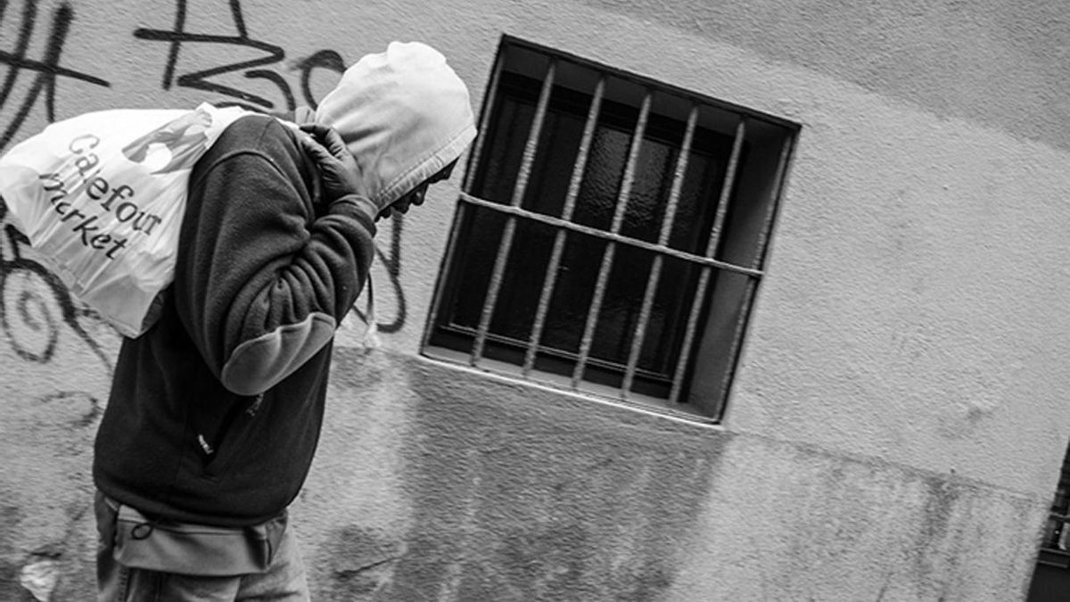 La población extranjera está en mayor riesgo de exclusión social. | JAVIER TORMO