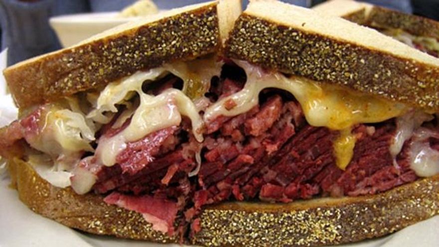 13 locales donde probar los mejores sándwich de pastrami en España