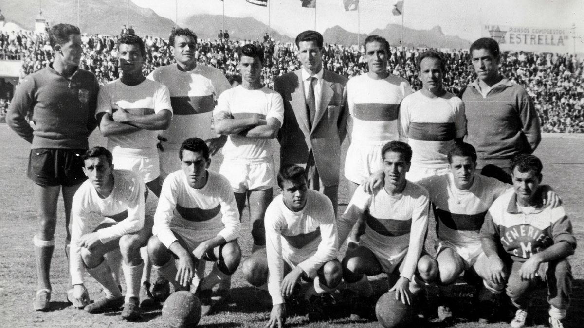 Juan Padrón, protagonista del primer ascenso a la élite del CD Tenerife