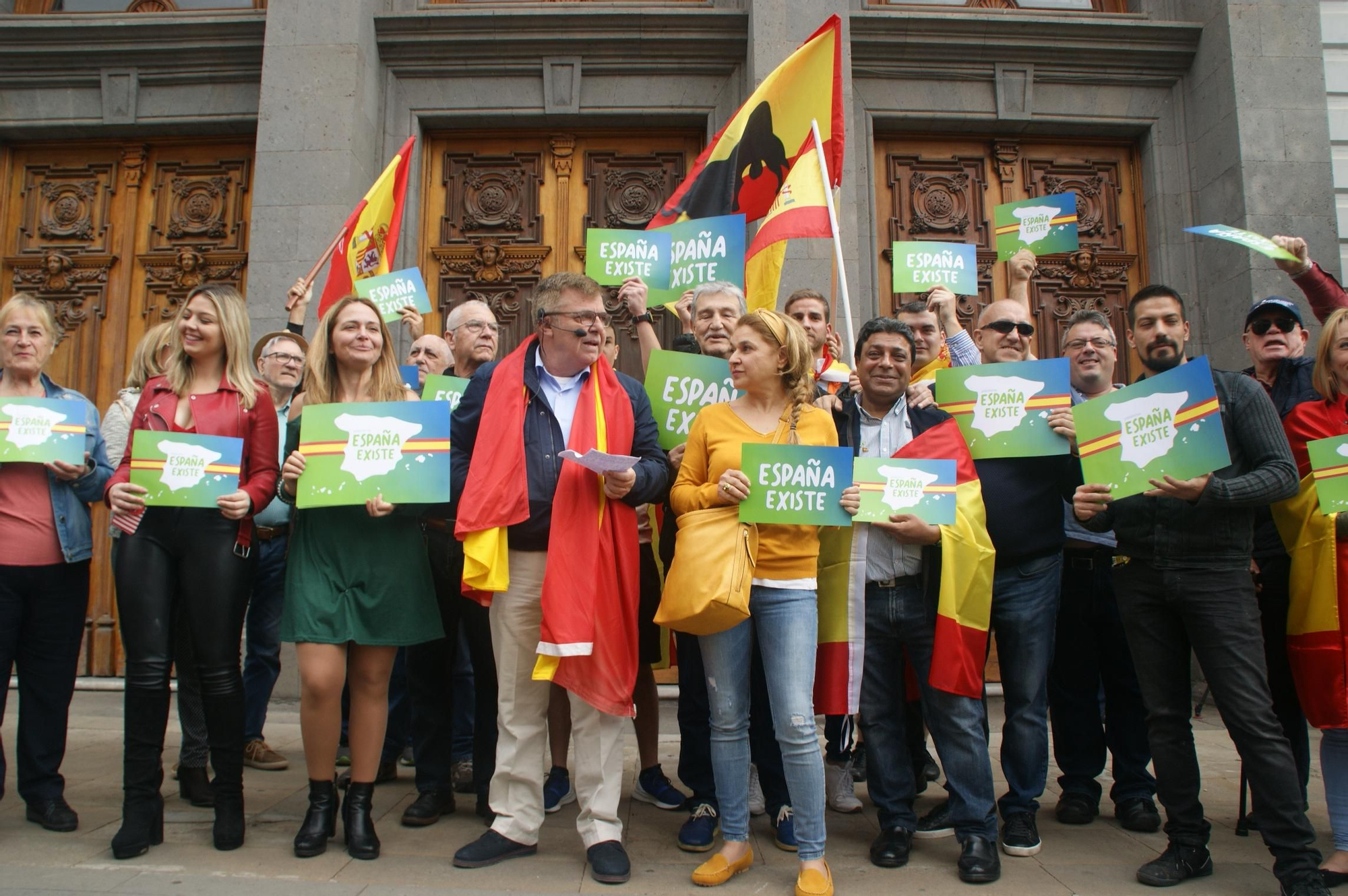 Concentración de Vox frente al Ayuntamiento de Santa Cruz de Tenerife