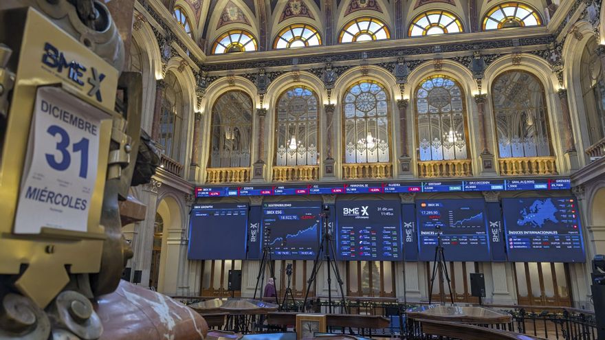 La Bolsa española cae el 0,27 % en la última sesión del año, que acaba con alza del 49 %