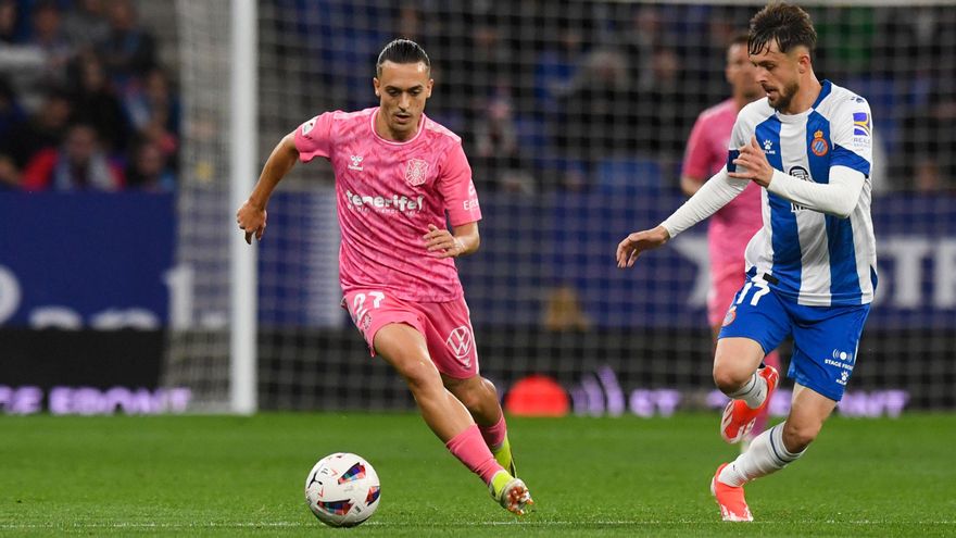 El Tenerife rescata un punto al límite en Cornellá