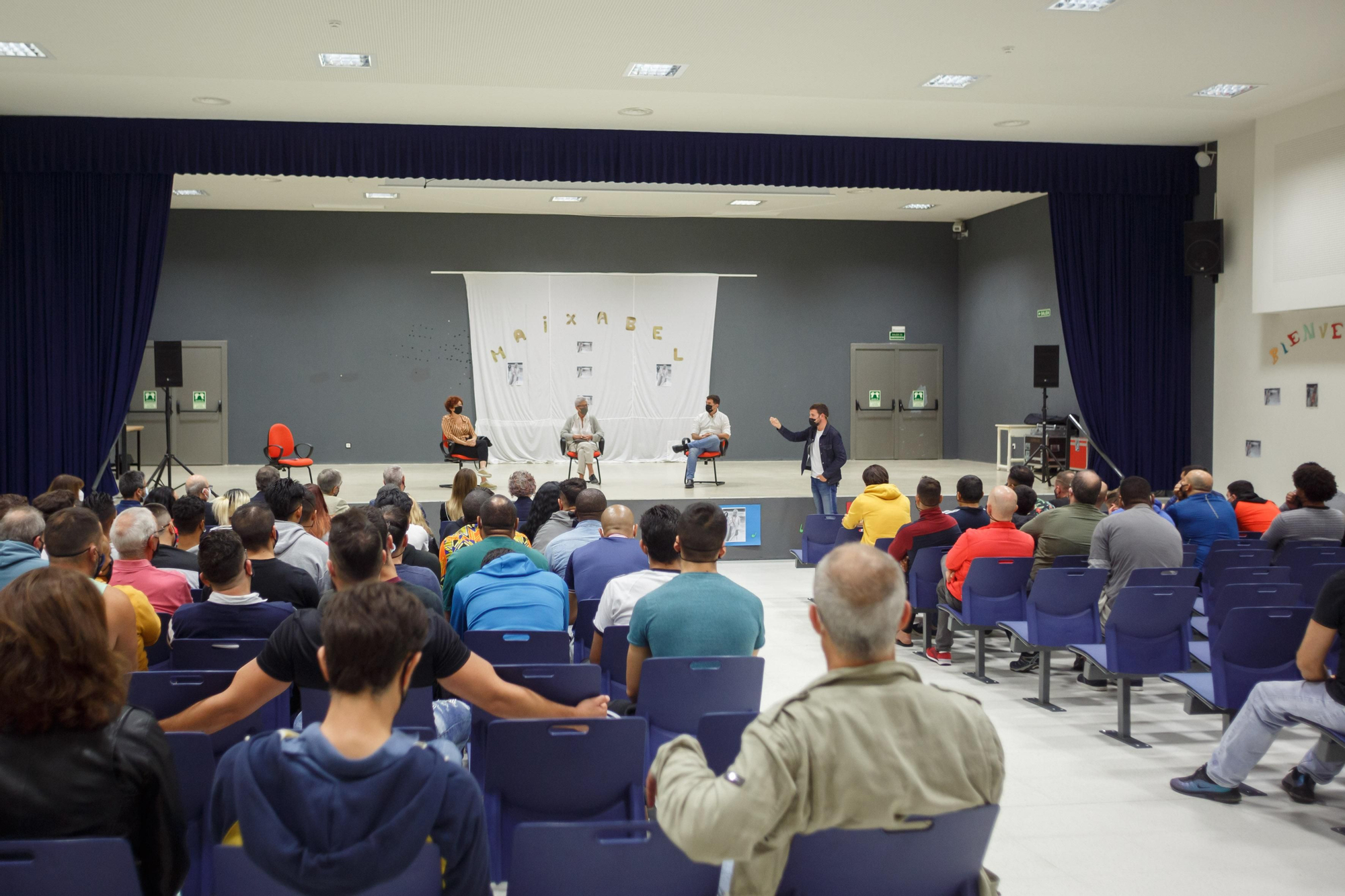 La proyección de 'Maixabel' en la cárcel de Pamplona, en imágenes