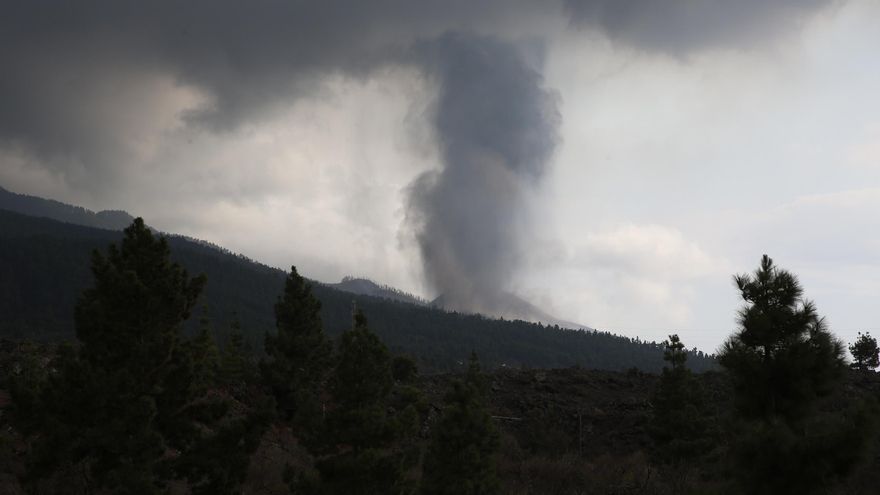 El volcán desde la Shell de El Paso. / FOTO: ALEJANDRO RAMOS