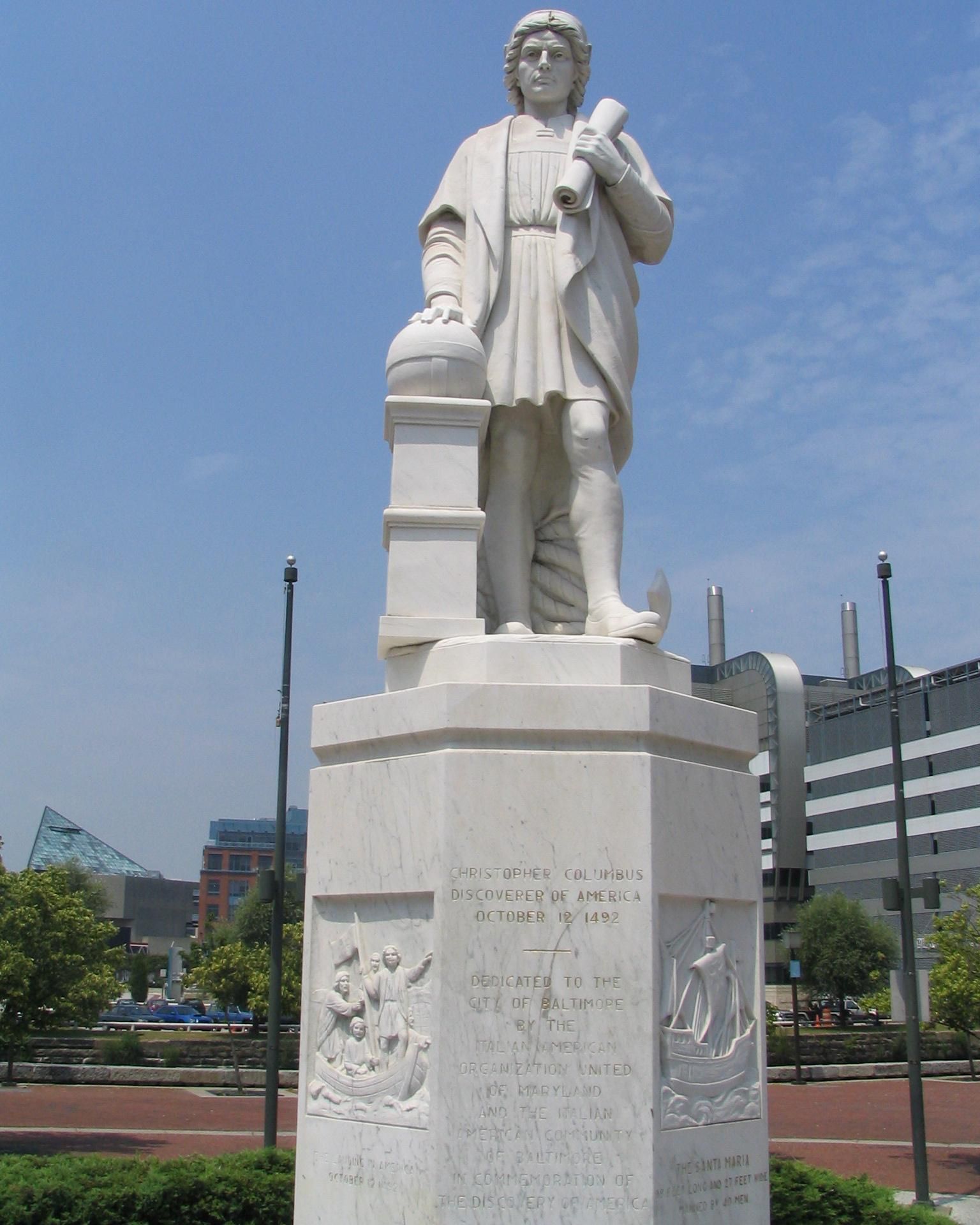 La estatua original de Colón en Baltimore, fotografiada en junio de 2005.