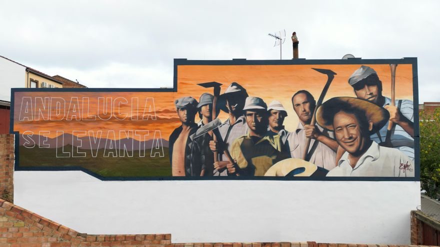 ‘Andalucía se levanta’: el mural de Nueva Carteya que recuerda sus raíces reivindicativas