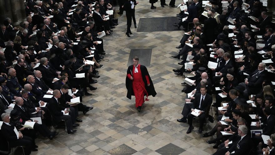 Interior de la Abadía de Westminster para el entierro de la reina.