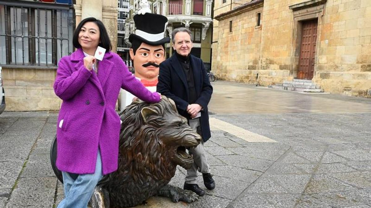 Los magos Violeta Zheng y Juan Mayoral, responsables del Festival Internacional León Vive la Magia. 