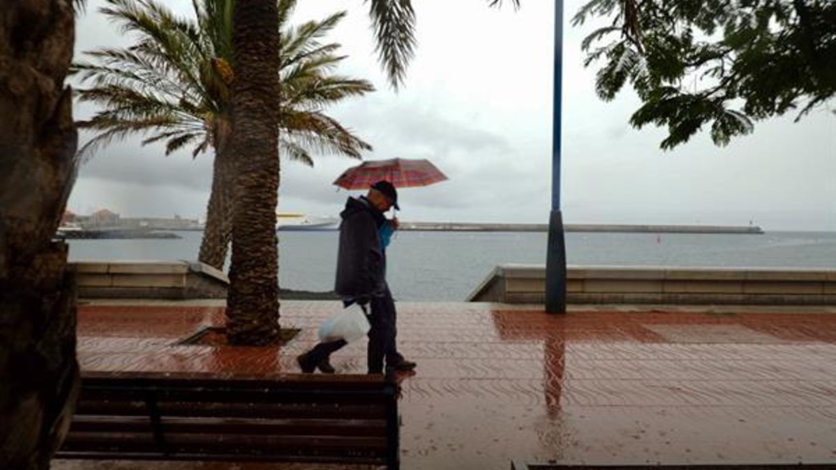 FOTOGALERÍA |  Sábado de lluvia constante en Canarias por la tormenta tropical Hermine