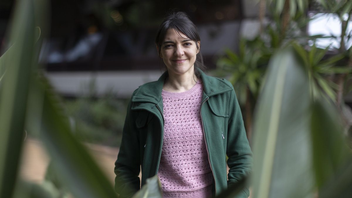 La autora Cristina Araújo presenta 'Distancia de fuga'