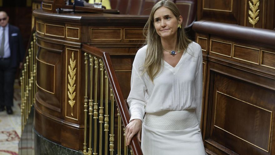 El Gobierno cierra el curso con un castigo de Junts y Podemos por el decreto del apagón