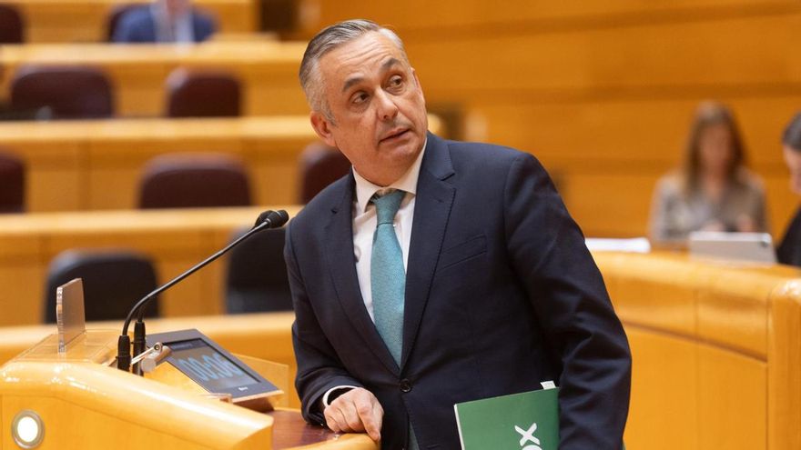 El senador de VOX, Ángel Pelayo Gordillo, durante una sesión plenaria, en el Senado, a 4 de febrero de 2026, en Madrid (España).