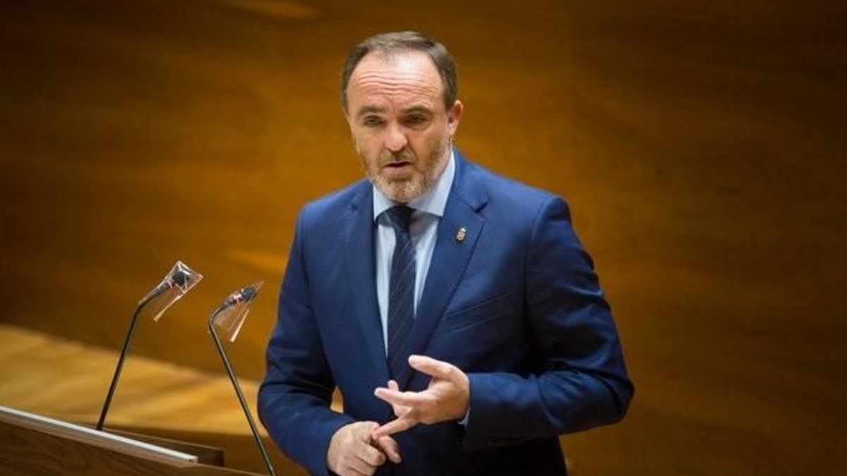 El portavoz de Navarra Suma, Javier Esparza, en el Debate sobre el Estado de la Comunidad en el Parlamento de Navarra.
